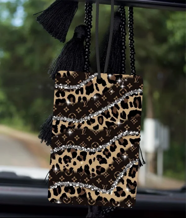 Automobilio kvapukas „Leopardas“